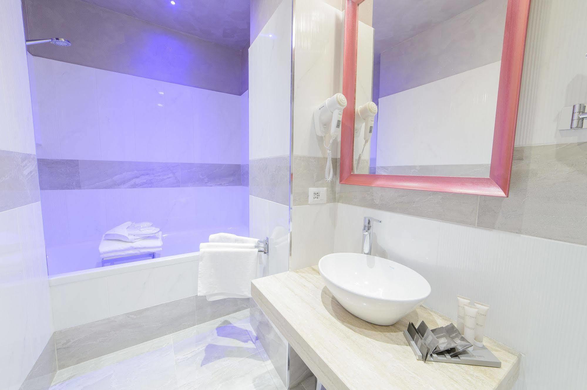 Vespasiano Hotel 4*